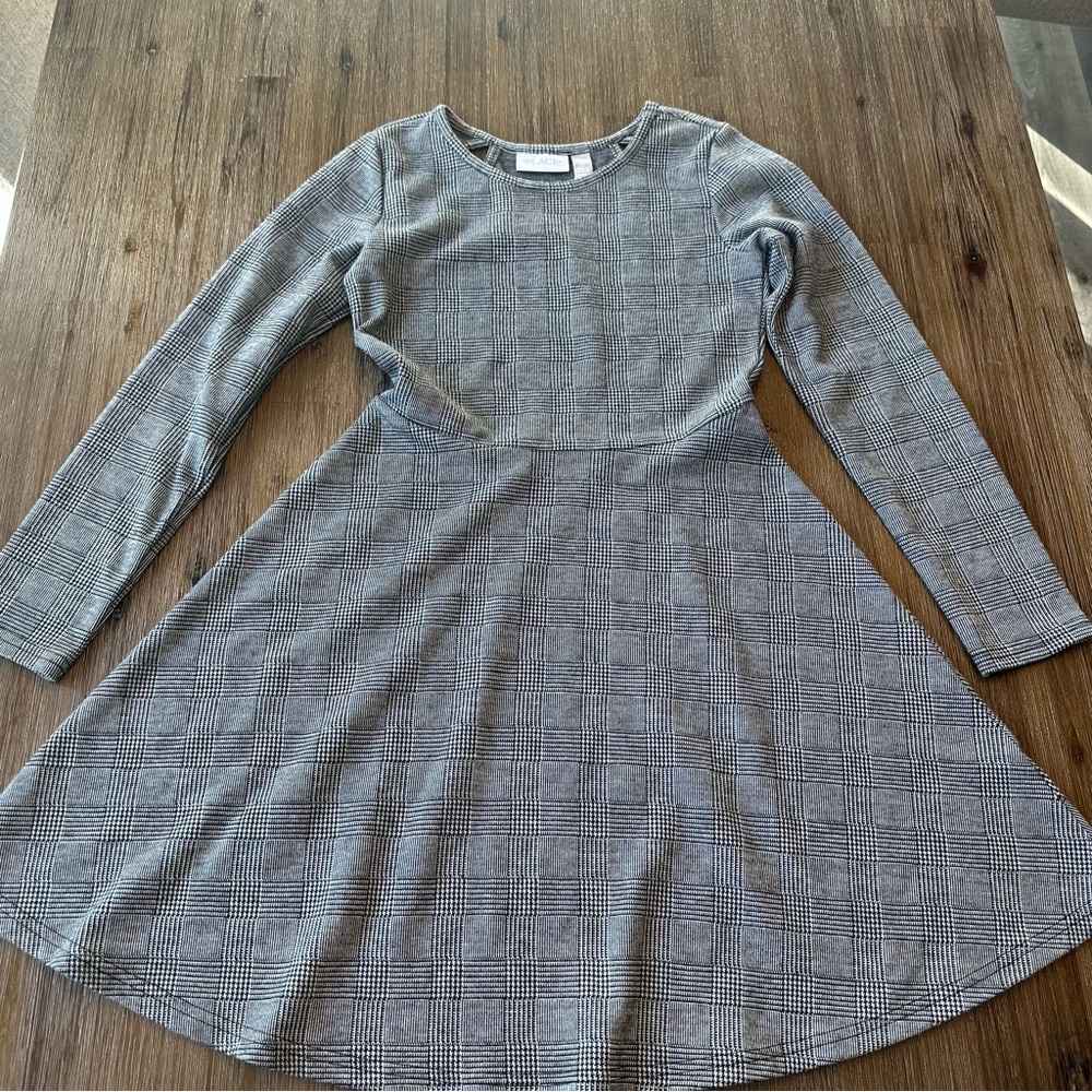 3/27$ Grey Plaid Long Sleeve Kids Dress size L (10/12)